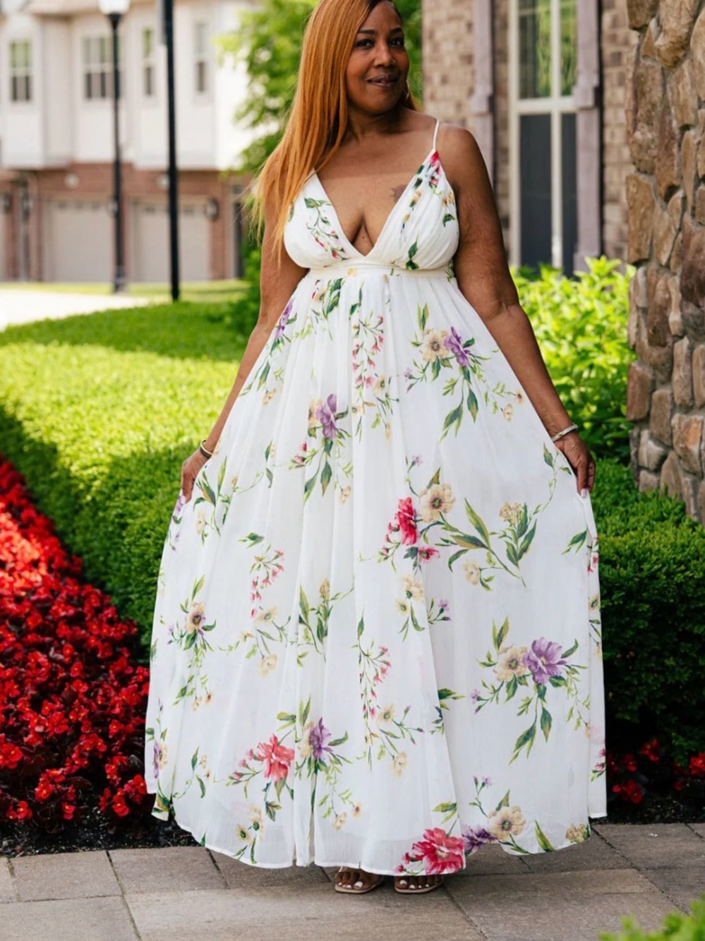 White Floral V-Neck Maxi Dress - Elegant Summer Occasion